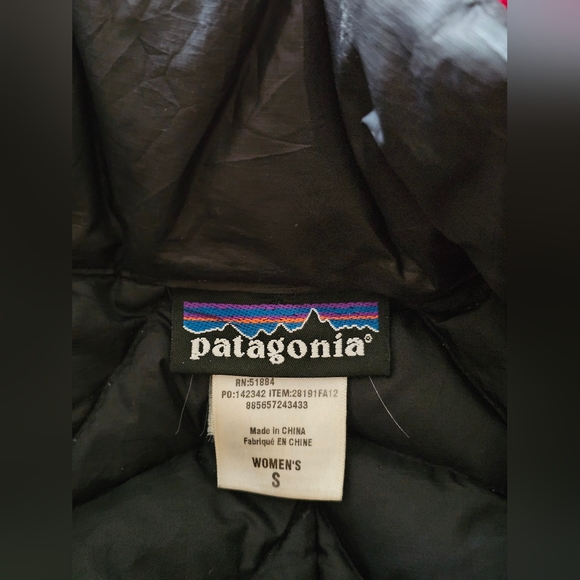 Patagonia Women's Short Tres 3-in-1 Parka. Size S - Picture 10 of 12